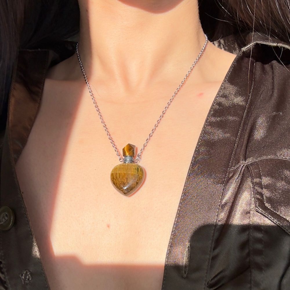 Adorable perfume bottle aromatherapy tigers eye  heart shape pendant necklace